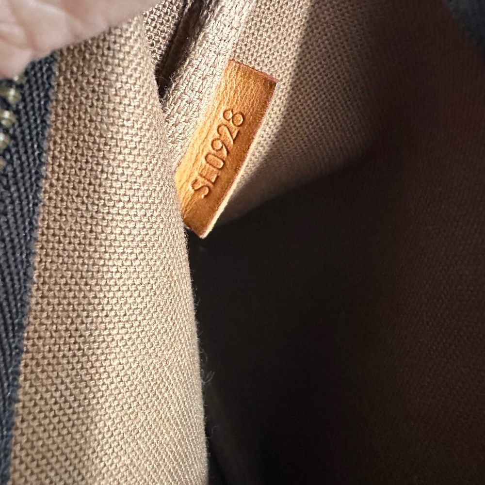 Louis Vuitton Monogram Never full MM amd Pouch with fashion pearl handle. 20% of - Picture 13 of 13
